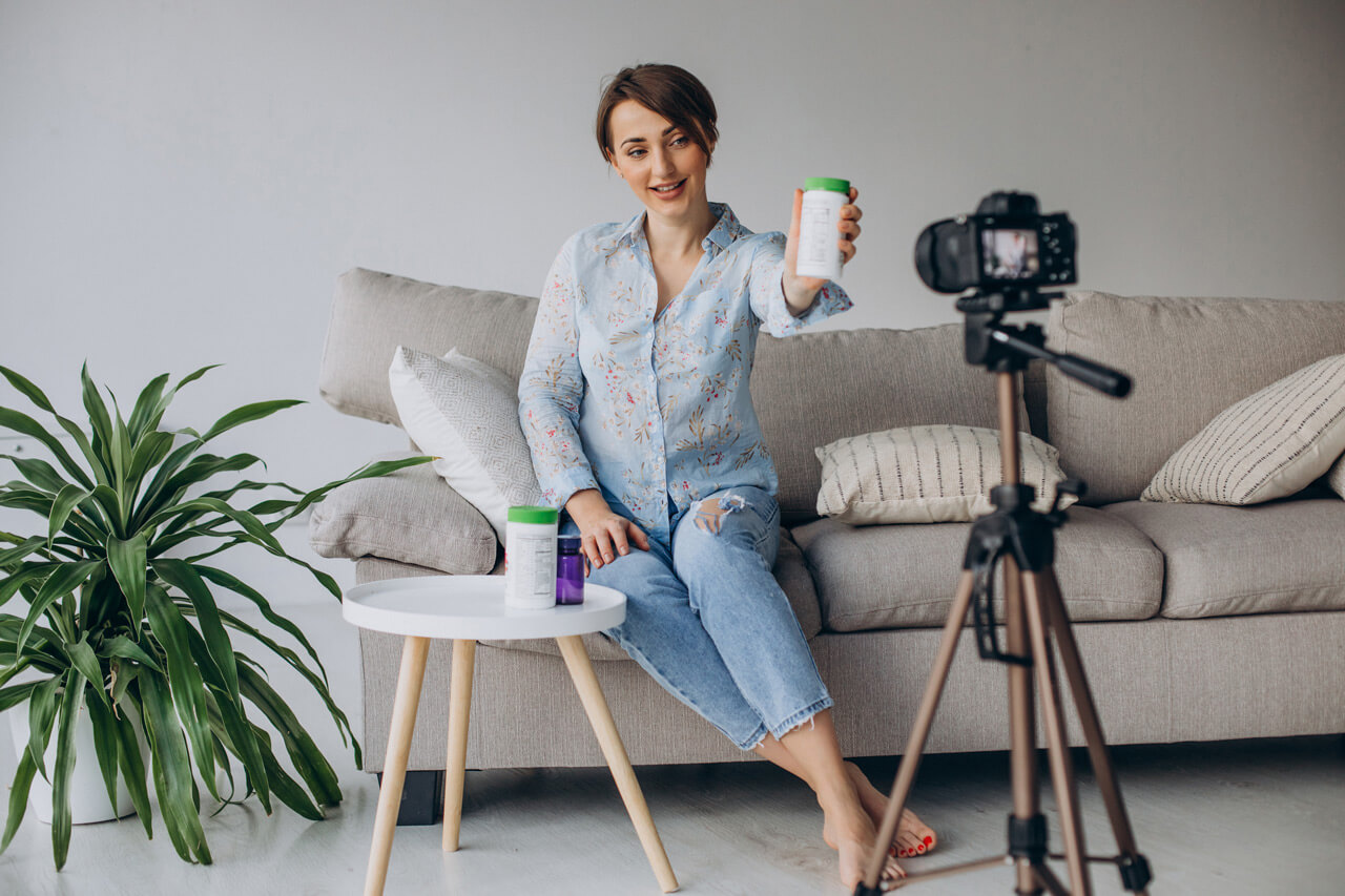 The-Advantages-of-Working-With-an-Influencer new https://csuite.designerdigital.co.za/wp-content/uploads/2022/02/The-Advantages-of-Working-With-an-Influencer-new-1.jpeg